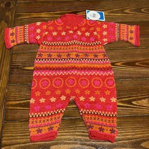 NWT  Baby Girl 👧🏻 One Piece  Sweater Outfit Size 6m